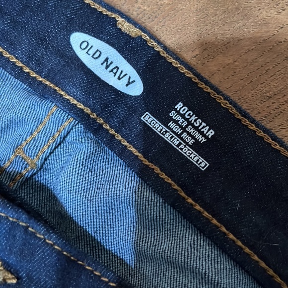Old Navy Rockstar Jeans - Picture 4 of 5